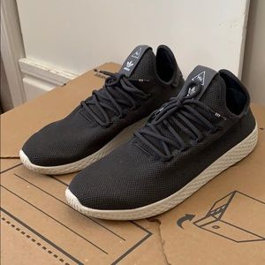 Adidas Pharrell Williams sneakers